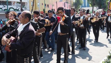 Santa Cecilia &amp; Día del Mariachi