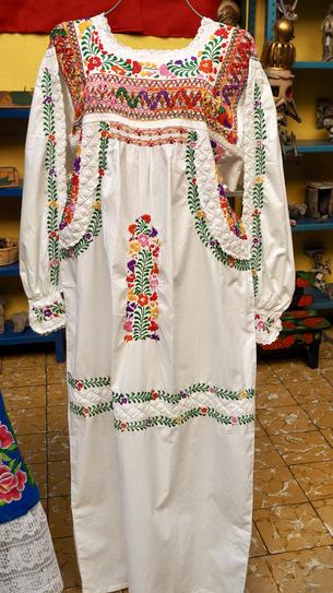 Frida Kahlo, huipiles and traditional dresses from Oaxaca
